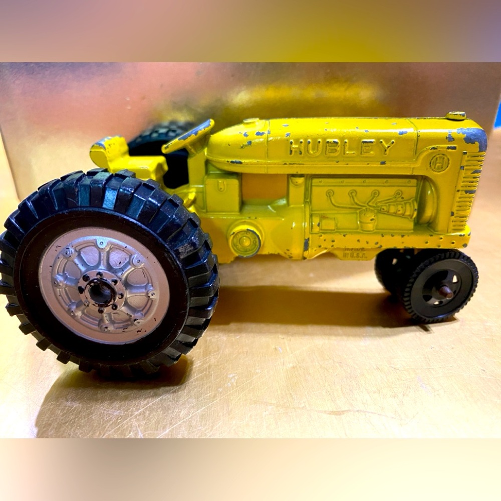 Vintage Collectible Hubley Yellow Die Cast Metal Farm Toy Tractor RARE 5.5”